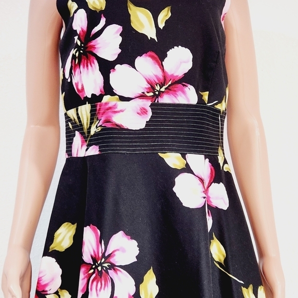 Donna Ricco Black Tropical Floral Hibiscus Print Sleeveless Sundress - Picture 3 of 11